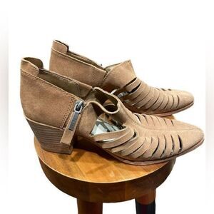 1. STATE heels shoes 7.5M 38 7.5 M leather cut out